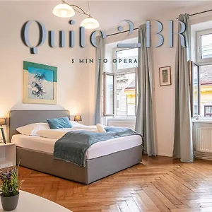 Roomy 2br Apt. Near Akh -perfect For Longstays , Wiedeń Austria